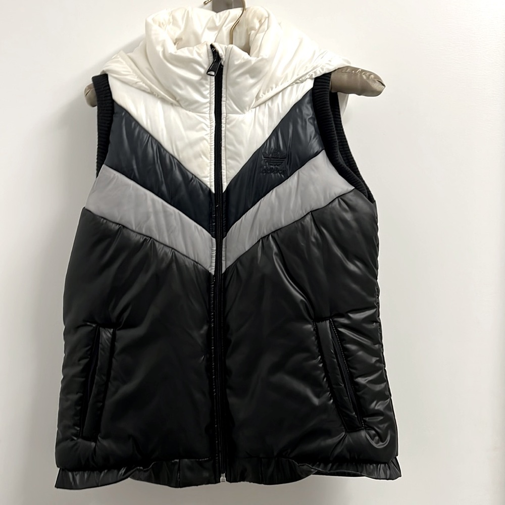 Adidas - Black / White / Gray Hooded Puffer Vest - S.